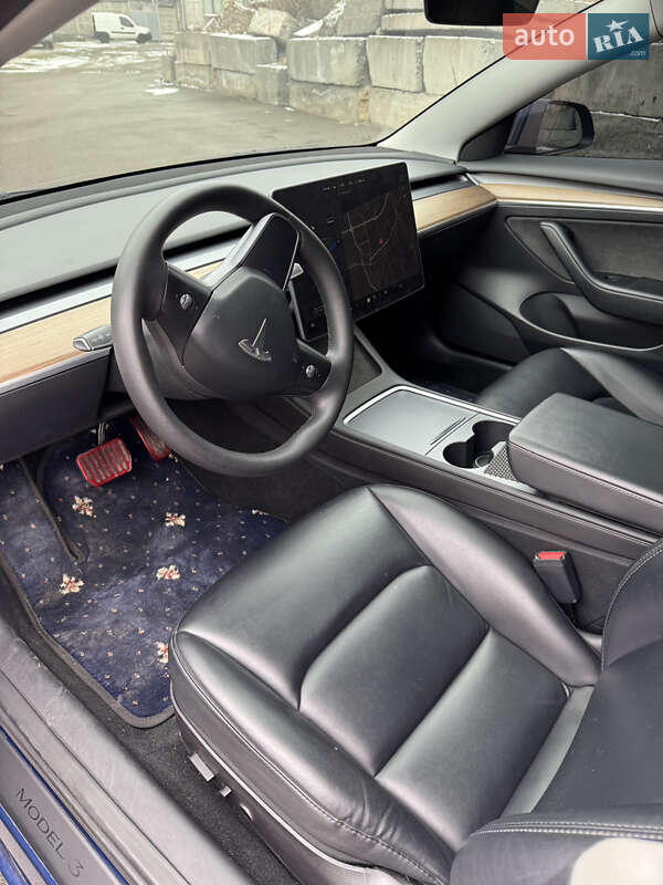 Седан Tesla Model 3 2022 в Киеве