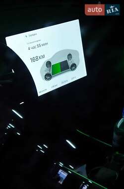 Седан Tesla Model 3 2019 в Киеве