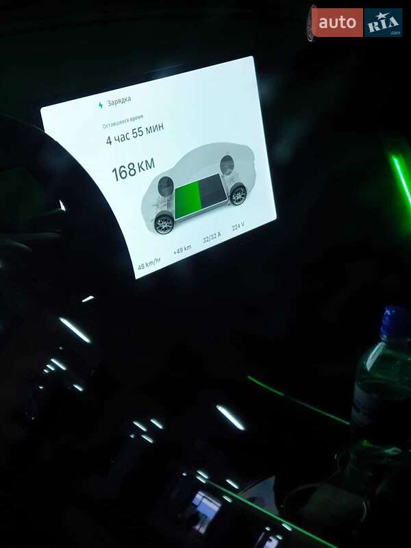 Седан Tesla Model 3 2019 в Києві