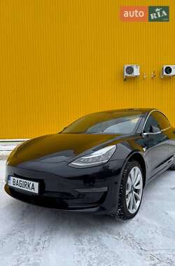 Седан Tesla Model 3 2018 в Николаеве