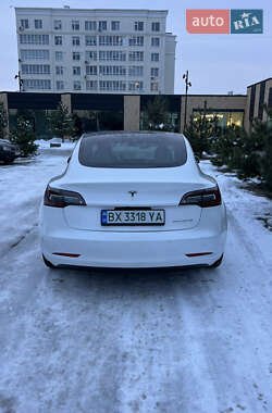 Седан Tesla Model 3 2019 в 