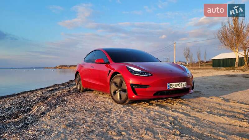 Седан Tesla Model 3 2019 в Николаеве