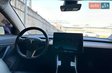 Седан Tesla Model 3 2018 в Києві