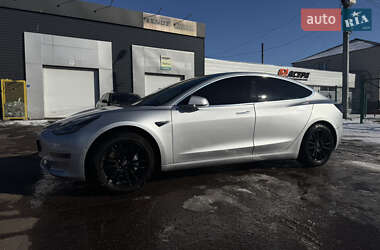 Седан Tesla Model 3 2018 в Киеве