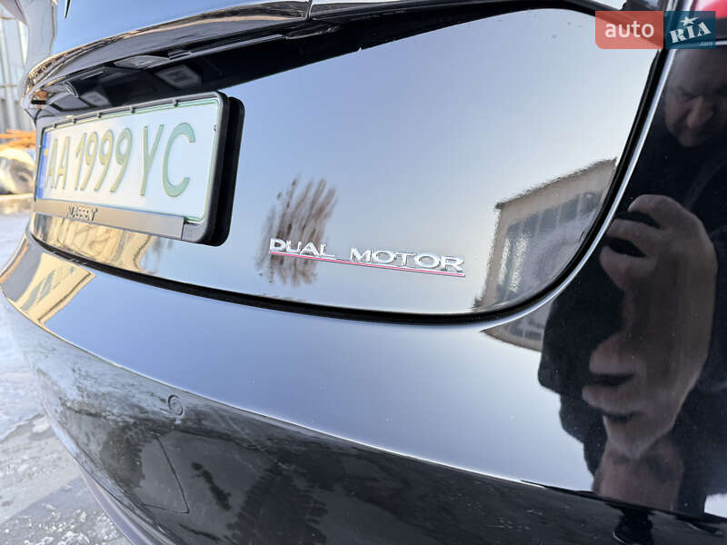 Седан Tesla Model 3 2022 в Броварах