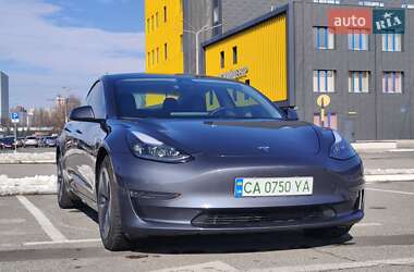 Седан Tesla Model 3 2023 в Киеве