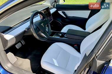 Седан Tesla Model 3 2019 в Києві