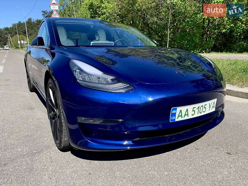 Седан Tesla Model 3 2019 в Києві