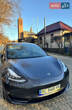 Седан Tesla Model 3 2019 в 