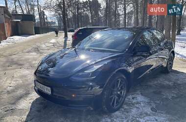 Седан Tesla Model 3 2021 в Києві