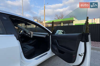 Седан Tesla Model 3 2018 в 