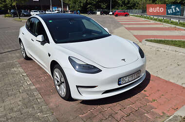 Седан Tesla Model 3 2021 в Кривому Розі