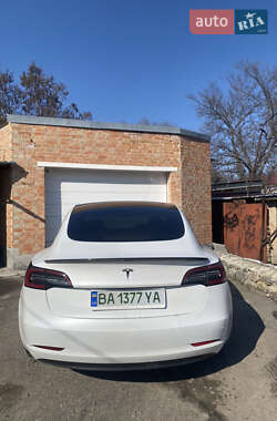 Седан Tesla Model 3 2020 в Кропивницькому