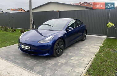 Седан Tesla Model 3 2021 в Киеве