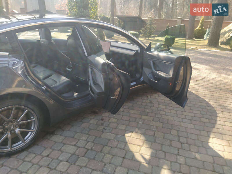 Седан Tesla Model 3 2018 в Львове фото 4 Седан Tesla Model 3 2018 в Львове