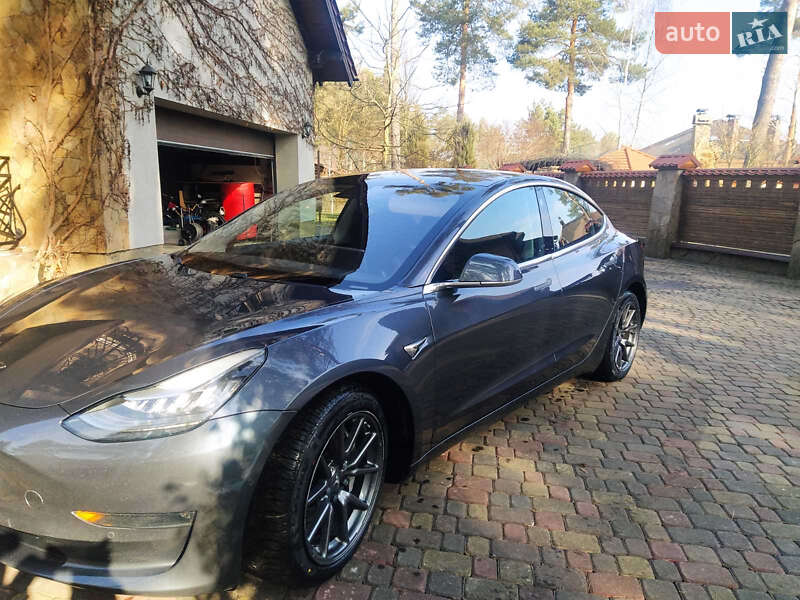 Седан Tesla Model 3 2018 в Львове фото 15 Седан Tesla Model 3 2018 в Львове