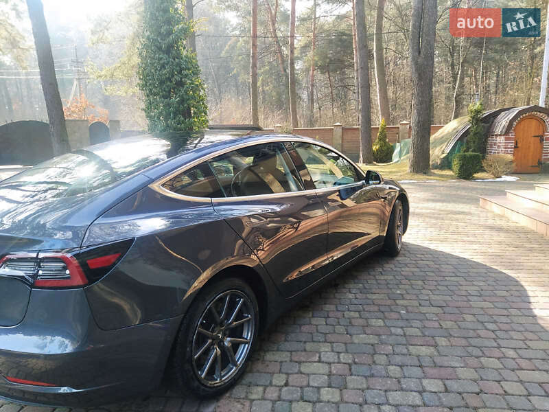 Седан Tesla Model 3 2018 в Львове фото 17 Седан Tesla Model 3 2018 в Львове