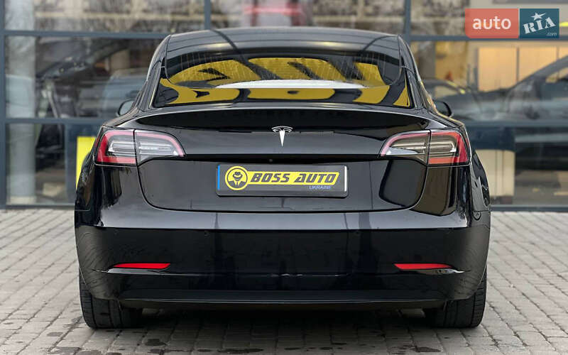 Седан Tesla Model 3 2019 в Ивано-Франковске