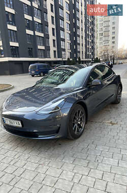 Седан Tesla Model 3 2022 в 