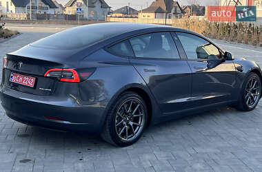 Седан Tesla Model 3 2021 в Луцке