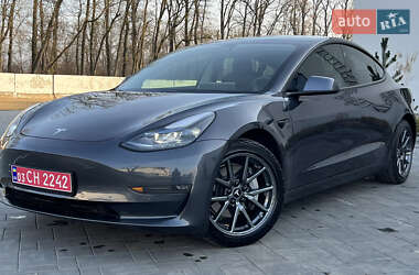 Седан Tesla Model 3 2021 в Луцке