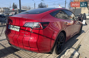 Седан Tesla Model 3 2021 в 