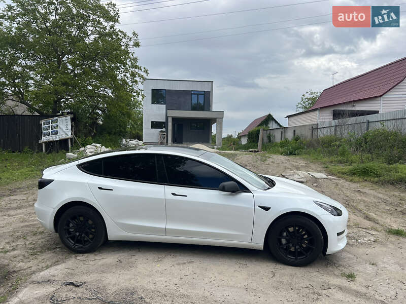 Седан Tesla Model 3 2021 в Киеве фото 12 Седан Tesla Model 3 2021 в Киеве