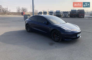 Седан Tesla Model 3 2021 в 