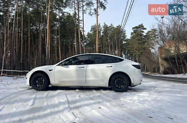 Седан Tesla Model 3 2021 в Киеве фото 11 Седан Tesla Model 3 2021 в Киеве