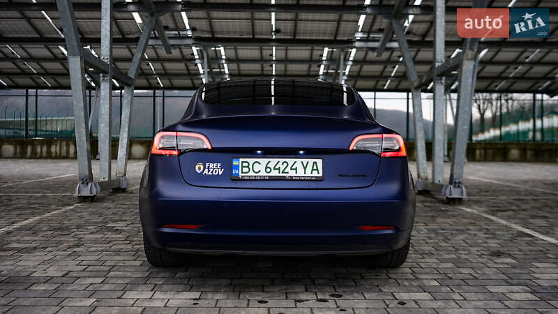 Седан Tesla Model 3 2018 в Львові