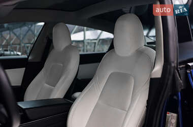 Седан Tesla Model 3 2018 в 
