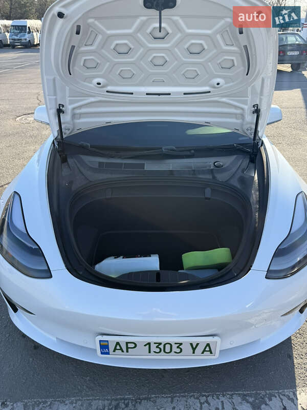 Седан Tesla Model 3 2019 в Запоріжжі