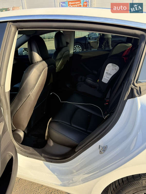 Седан Tesla Model 3 2019 в Запоріжжі