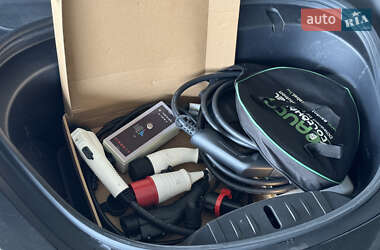 Седан Tesla Model 3 2020 в 
