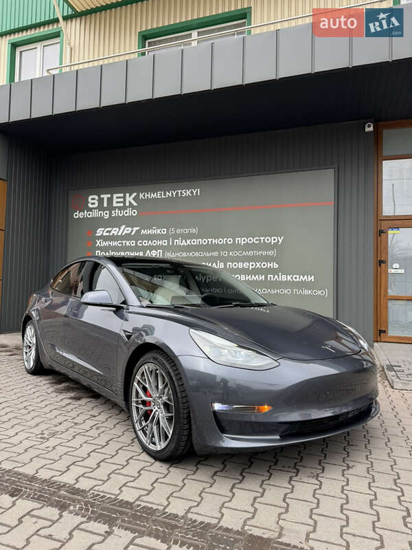 Tesla Model 3 2022