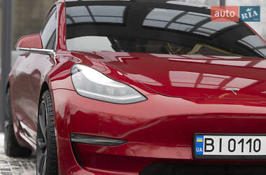 Седан Tesla Model 3 2020 в Полтаве