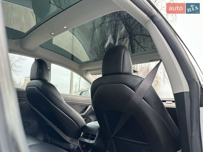 Седан Tesla Model 3 2018 в Запорожье