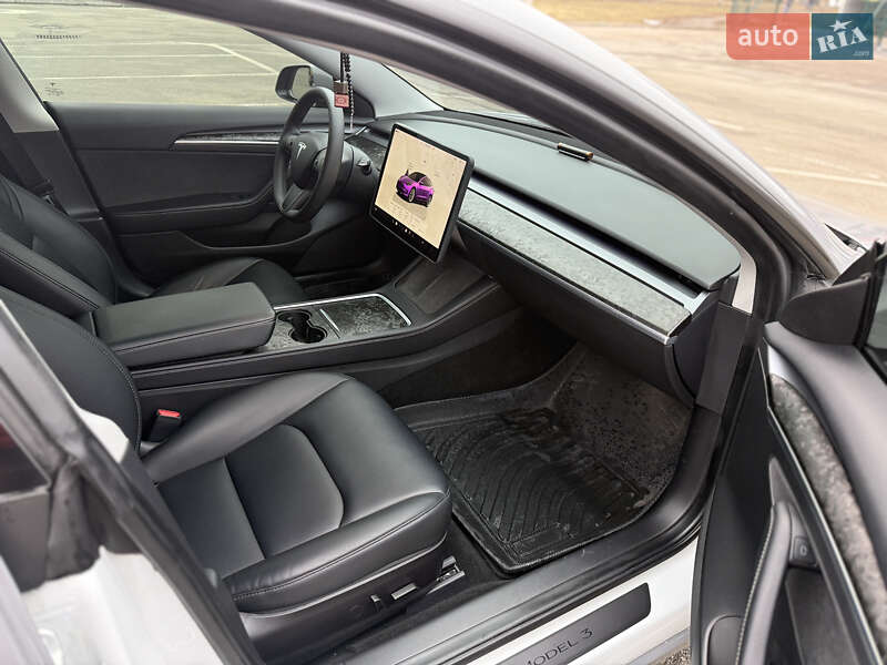 Седан Tesla Model 3 2022 в Киеве