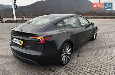 Седан Tesla Model 3 2023 в 