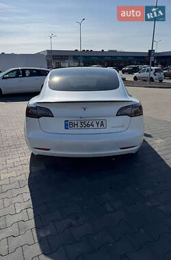 Седан Tesla Model 3 2019 в Львове