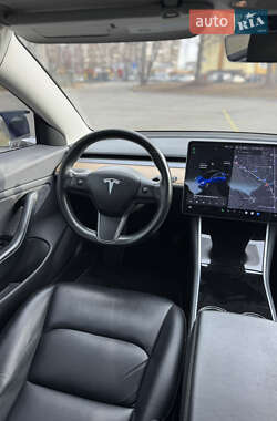 Седан Tesla Model 3 2018 в 