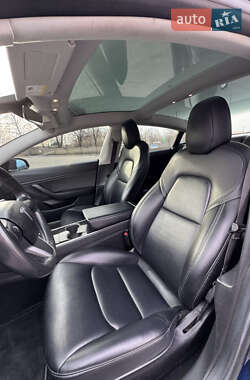 Седан Tesla Model 3 2018 в 
