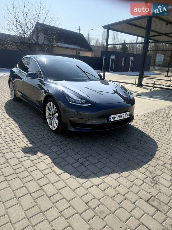 Седан Tesla Model 3 2020 в Днепре