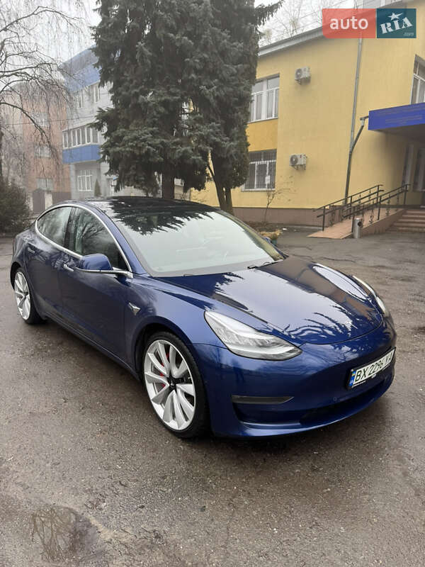 Tesla Model 3 2018