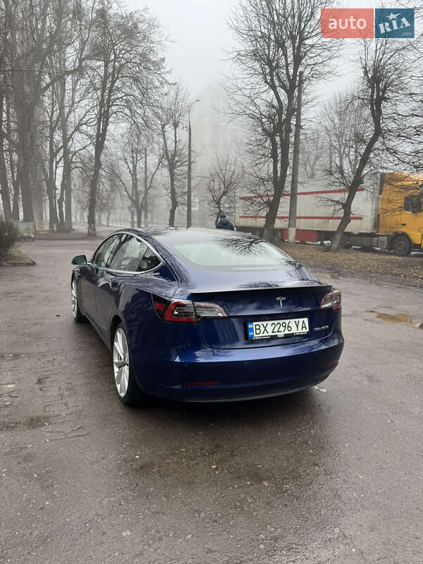 Седан Tesla Model 3 2018 в Хмельницком