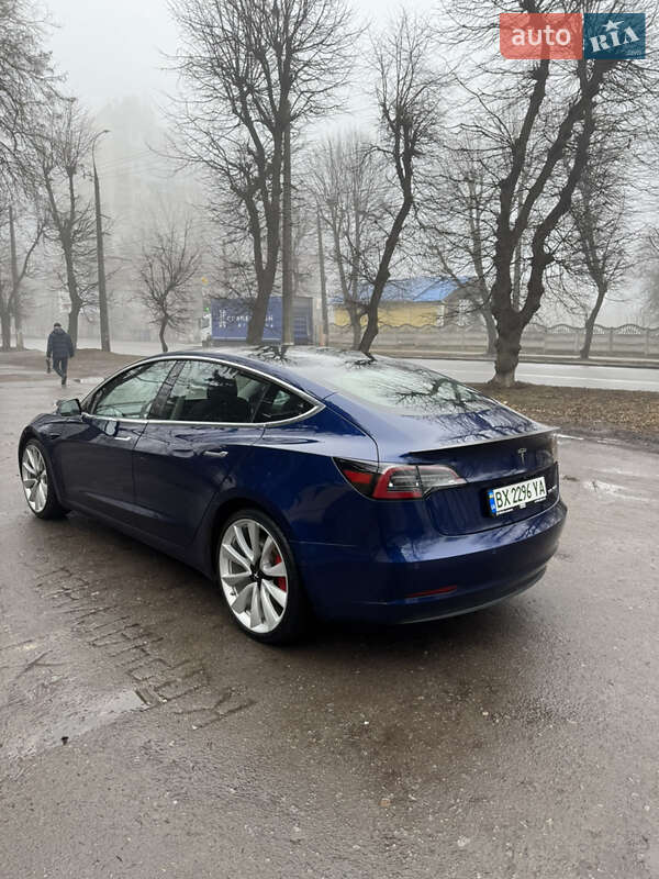 Седан Tesla Model 3 2018 в Хмельницком