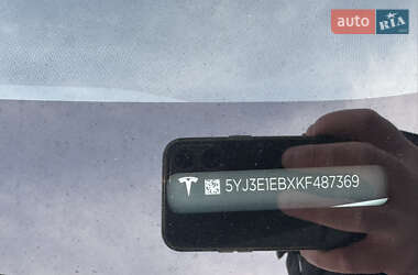 Седан Tesla Model 3 2019 в 