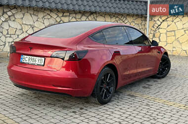 Седан Tesla Model 3 2021 в Львове