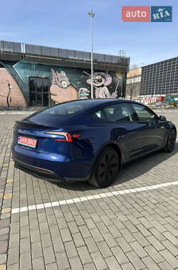 Седан Tesla Model 3 2024 в Луцьку