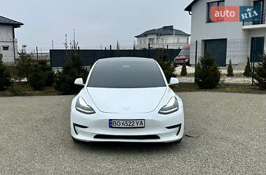 Седан Tesla Model 3 2020 в 